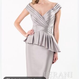 Terani Couture Sz 16 Silver Grey Off Shoulder V-Neck Dress Pleated Peplum Waist
